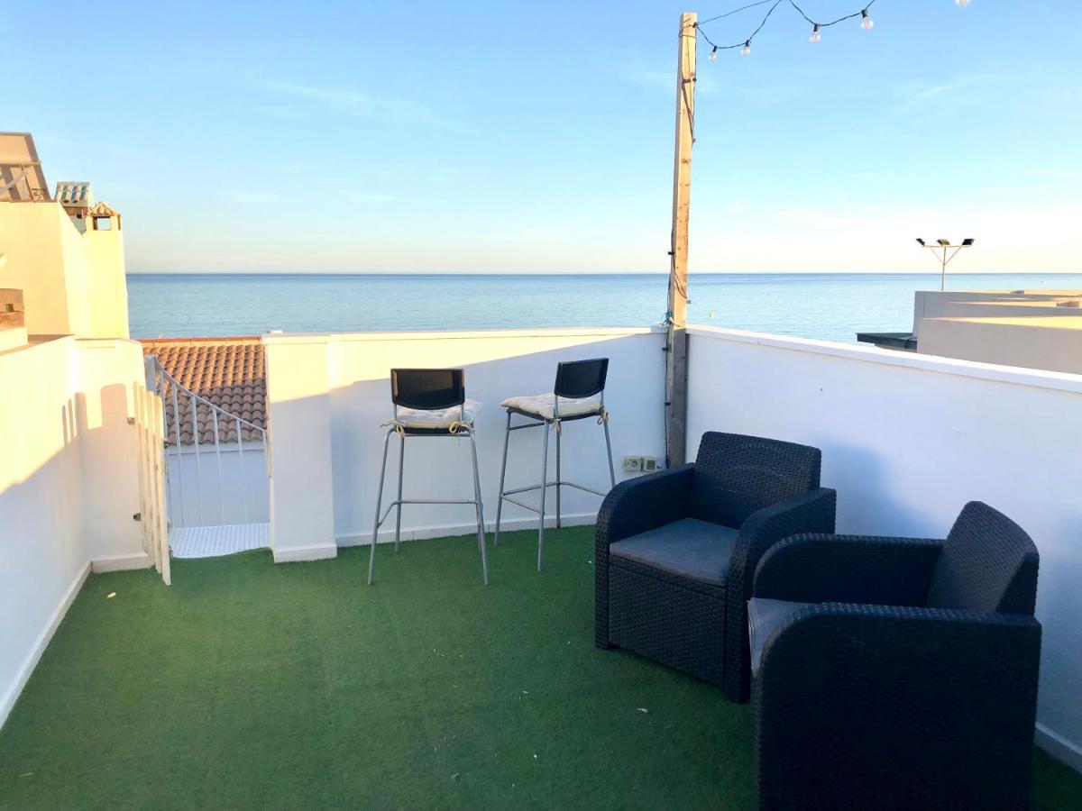 Atico En La Playa Con Terraza Privada Lejlighed La Cala Del Moral Eksteriør billede