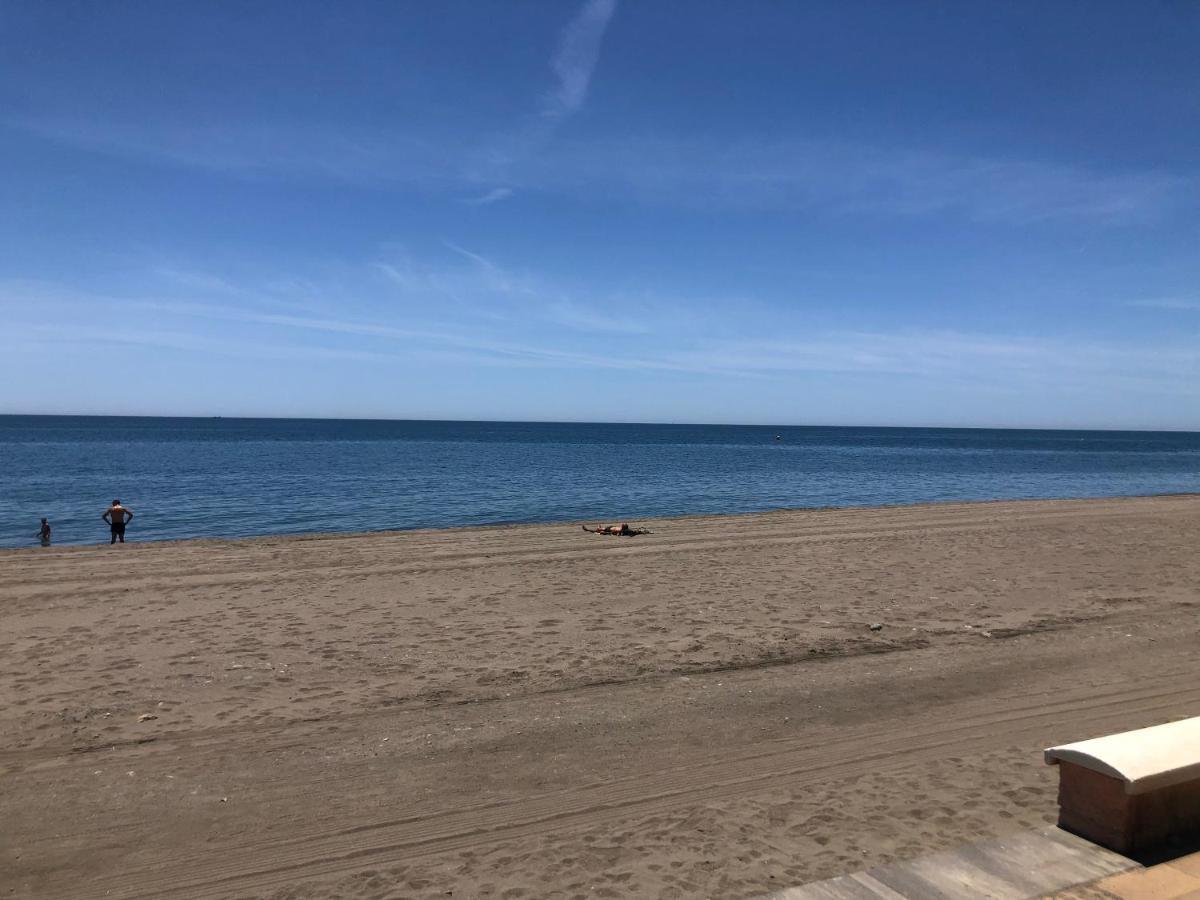 Atico En La Playa Con Terraza Privada Lejlighed La Cala Del Moral Eksteriør billede