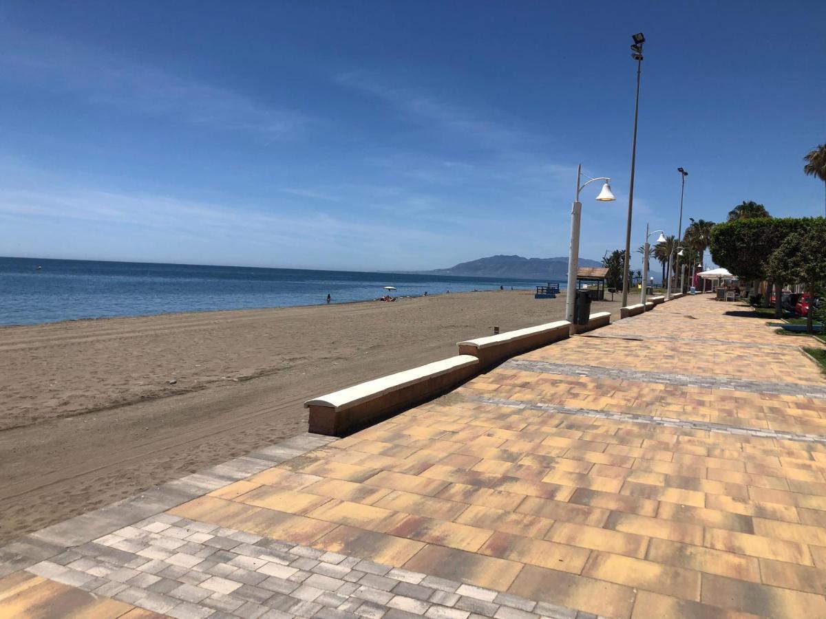 Atico En La Playa Con Terraza Privada Lejlighed La Cala Del Moral Eksteriør billede